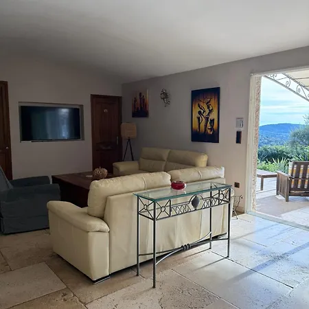 Sublime Climatisee Avec Piscine Vue Et Collines Villa Le Plan-de-la-Tour